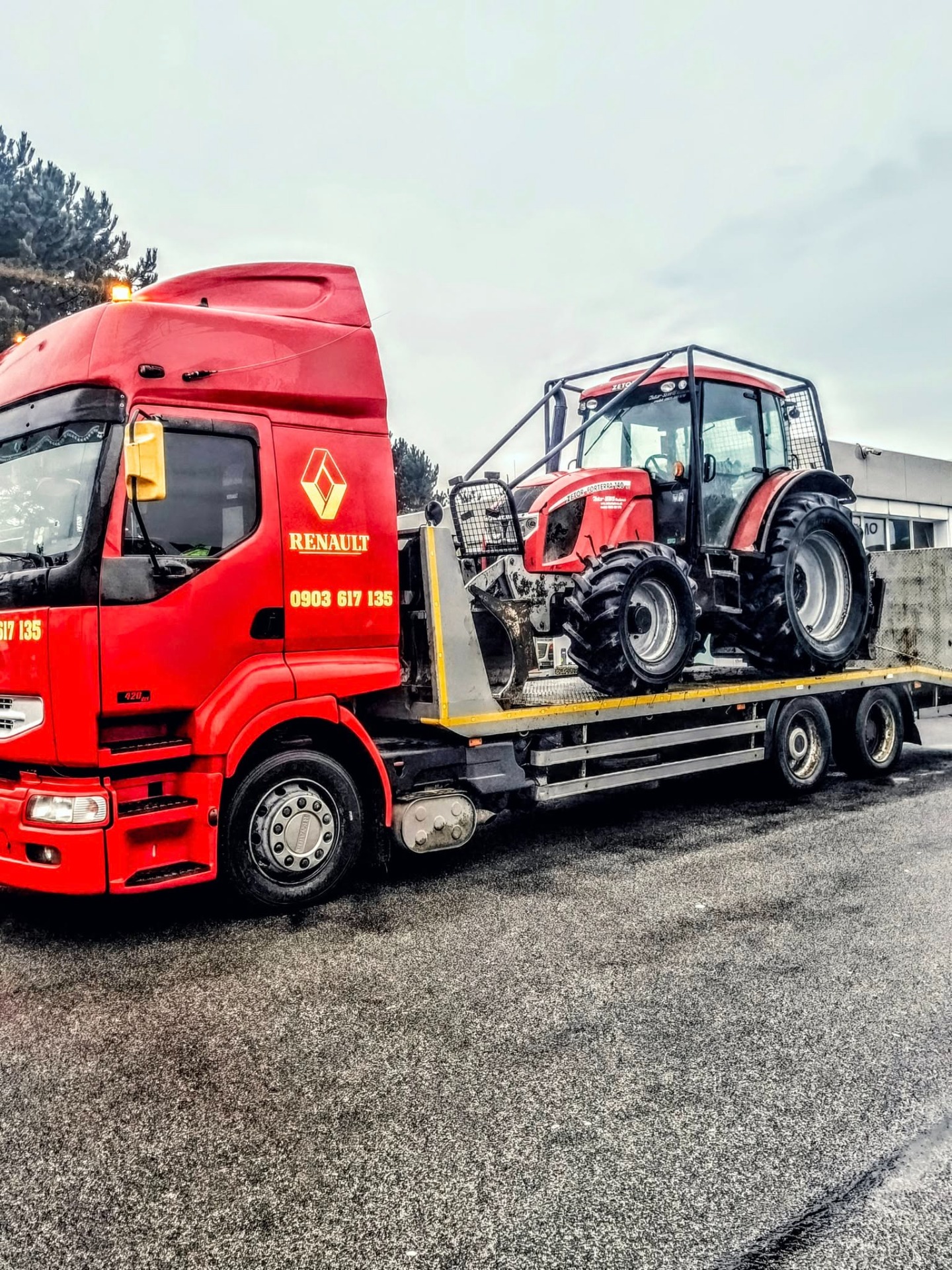 Odťahovka s lesným traktorom